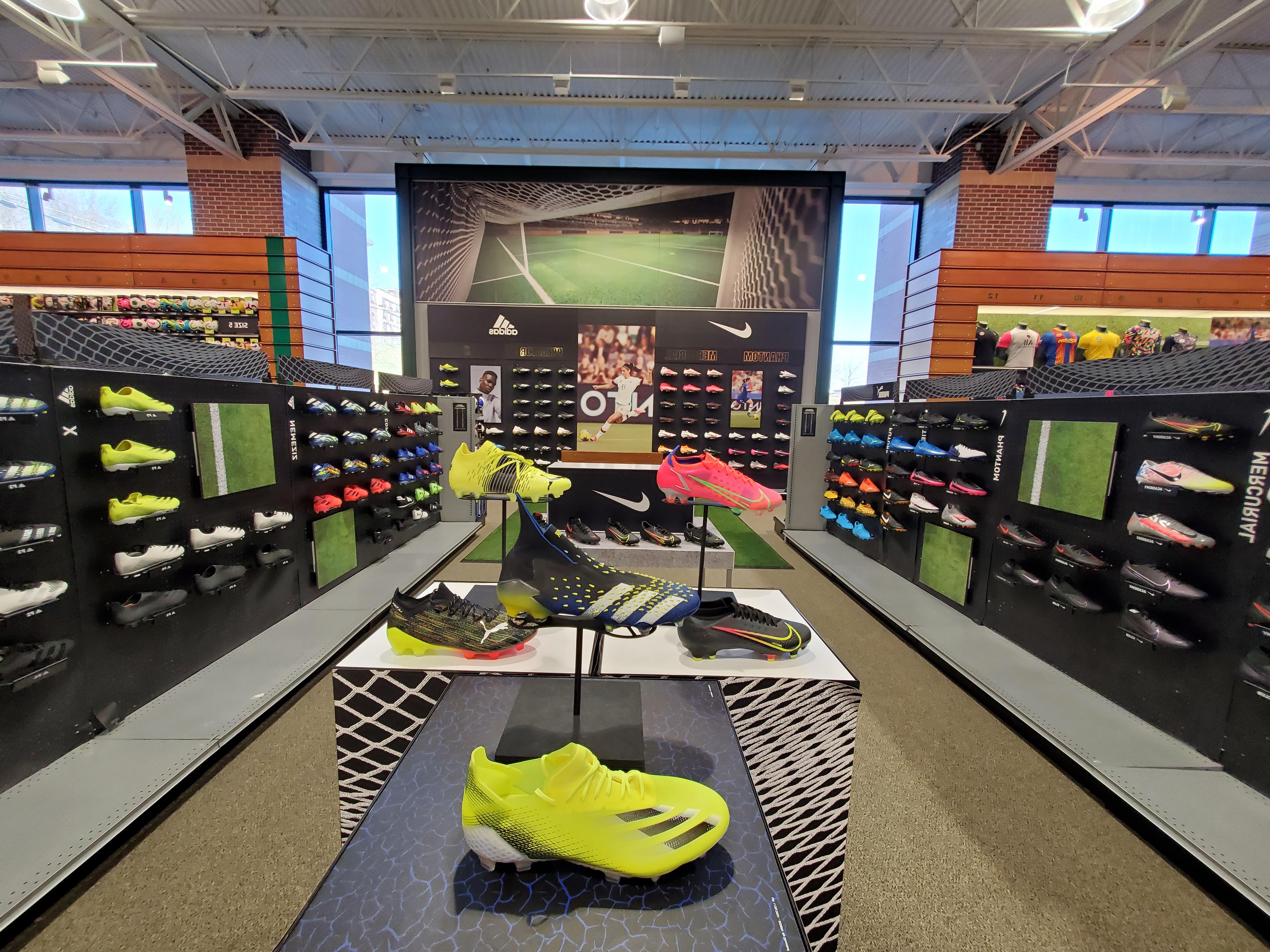 CHOOSE FROM WALLS OF ELITE CLEATS